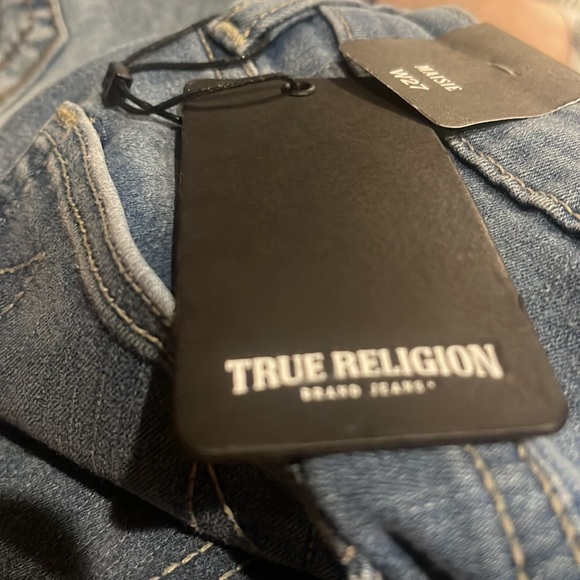 True Religion Women's Maisie High Rise Single Needle Raw Hem Short - Picture 4 of 6